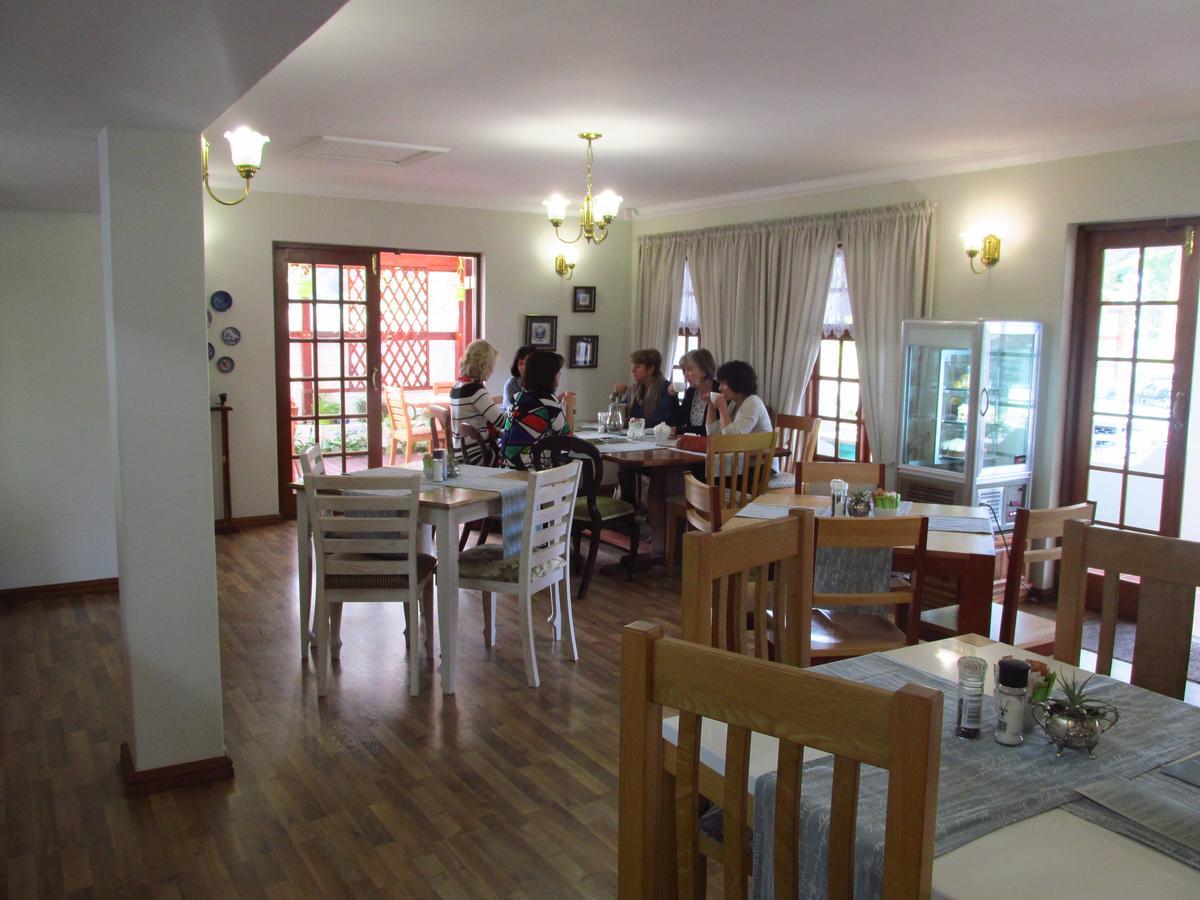 Outeniqua Travel Lodge George Exterior foto