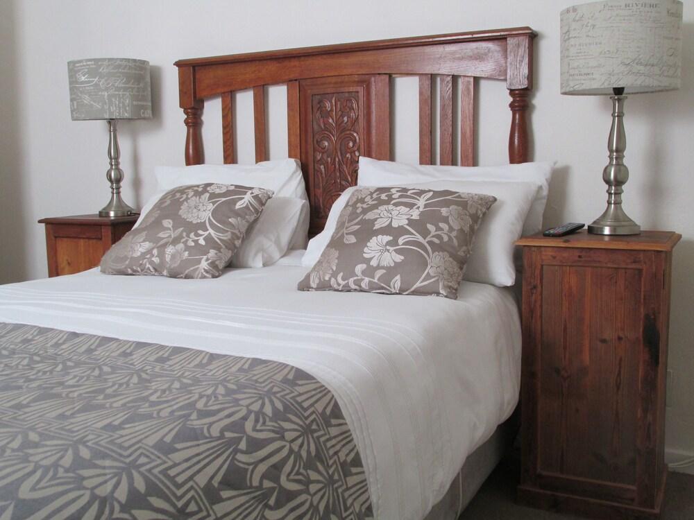 Outeniqua Travel Lodge George Exterior foto