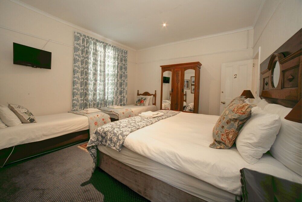 Outeniqua Travel Lodge George Exterior foto